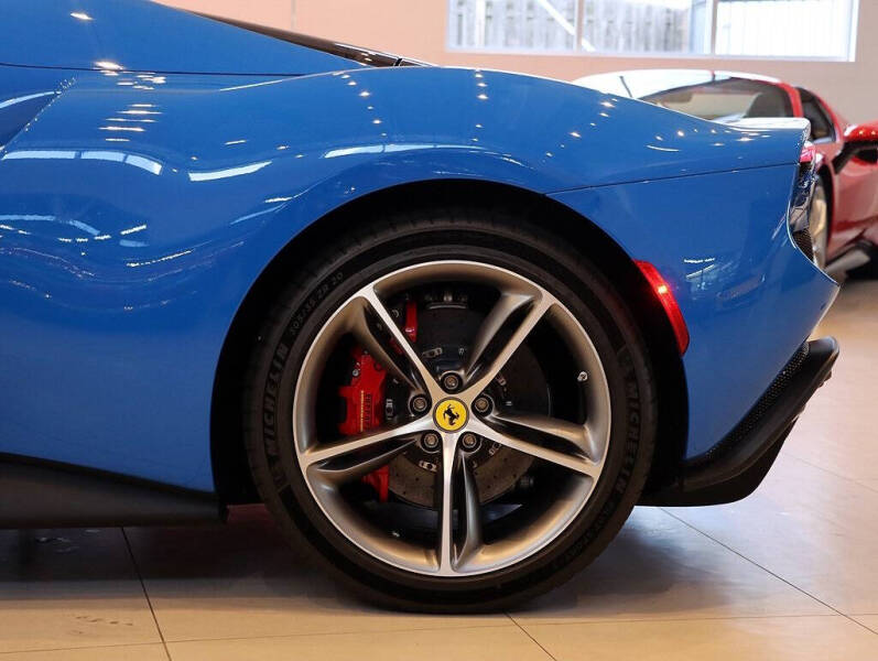 2024 Ferrari 296 GTS