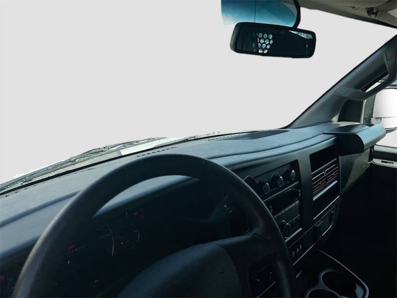 2022 GMC Savana 2500