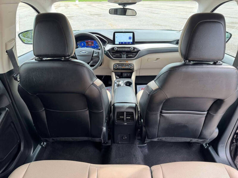2021 Ford Escape SEL