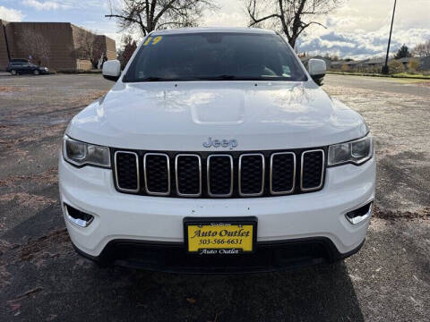 2019 Jeep Grand Cherokee Laredo