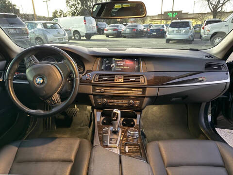 2015 BMW 5 Series 528i