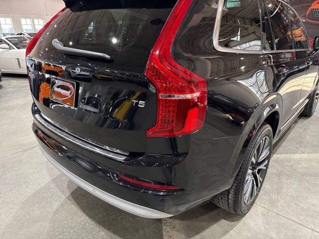 2022 Volvo XC90 T5 Momentum