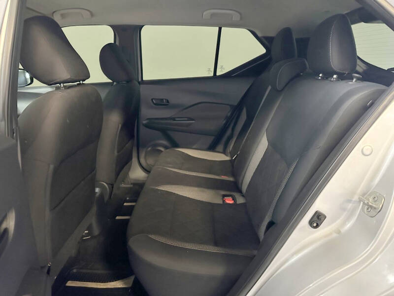 2019 Nissan Kicks S