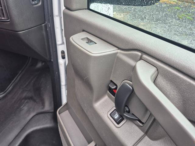 2023 Chevrolet Express 2500
