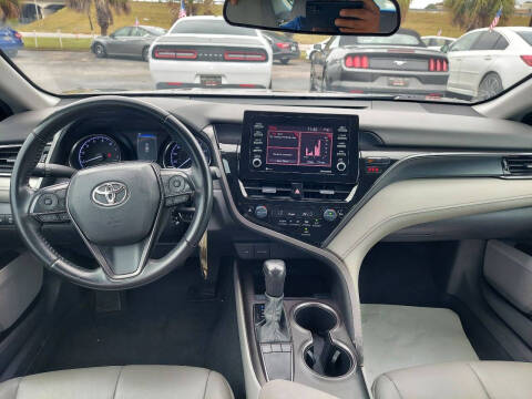 2022 Toyota Camry SE