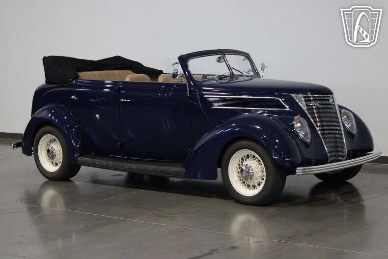 1937 Ford Phaeton