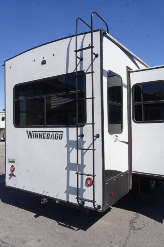 2021 Winnebago Voyage