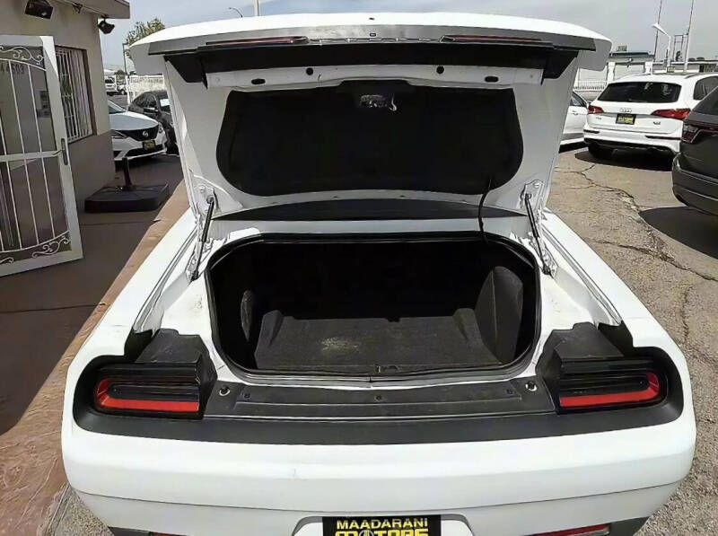 2020 Dodge Challenger SXT