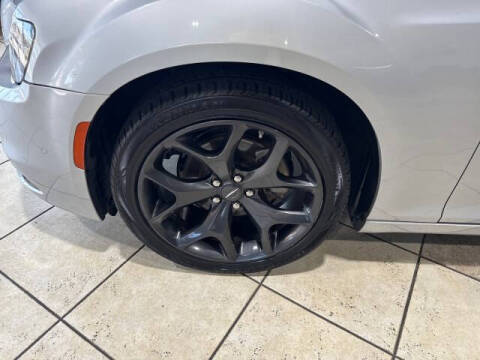 2023 Chrysler 300 S V6