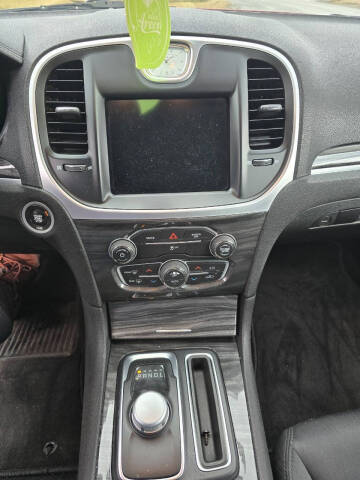 2018 Chrysler 300 Touring