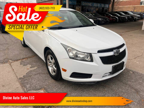 2013 Chevrolet Cruze for sale at Divine Auto Sales LLC in Omaha NE