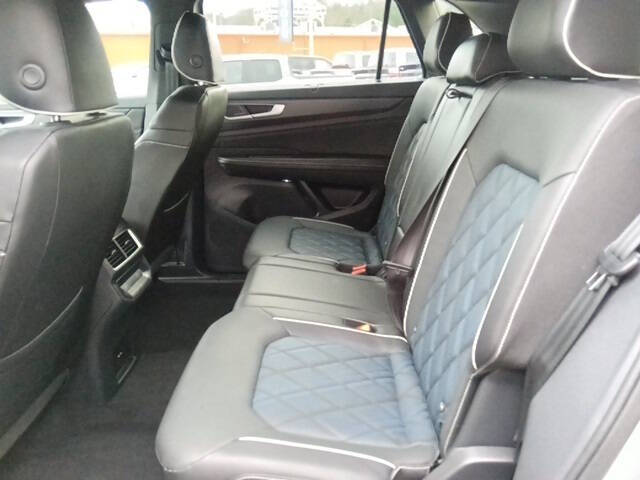 2024 Volkswagen Atlas Cross Sport SEL Premium R-Line 4Motion