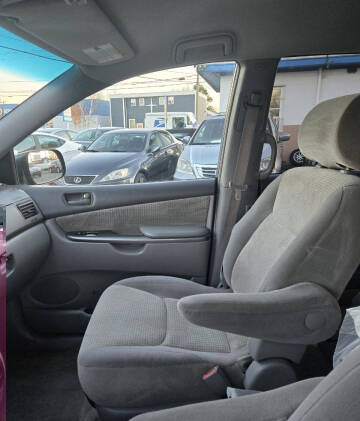 2009 Toyota Sienna LE 7-Passenger