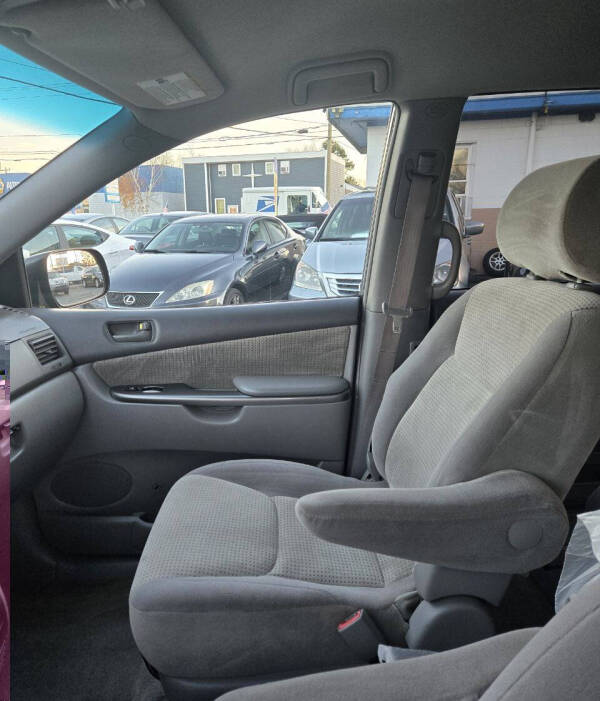 2009 Toyota Sienna LE 7-Passenger