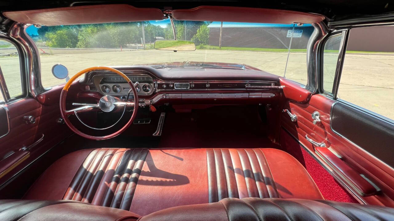1960 Pontiac Bonneville 13