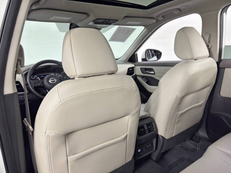 2022 Nissan Rogue SL