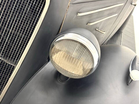 1935 Chevrolet Master Deluxe