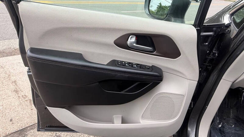 2018 Chrysler Pacifica Touring L