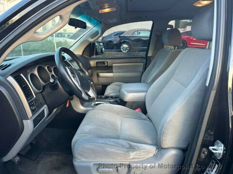 2017 Toyota Sequoia SR5