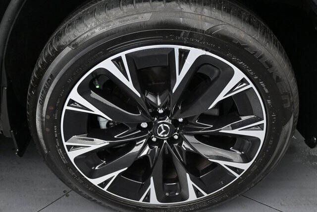 2024 Mazda CX-90 Plug-in Hybrid Premium Plus