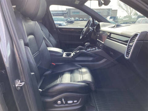 2019 Porsche Cayenne S