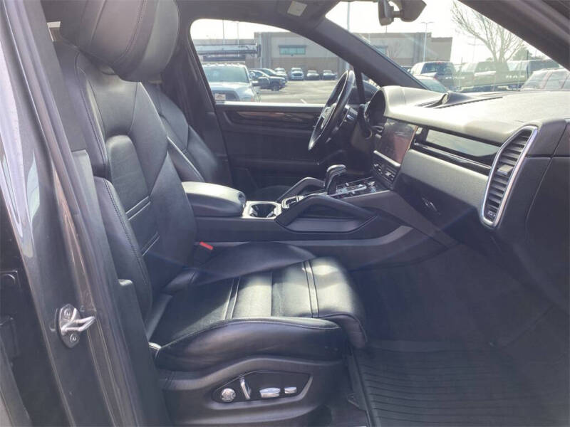 2019 Porsche Cayenne S