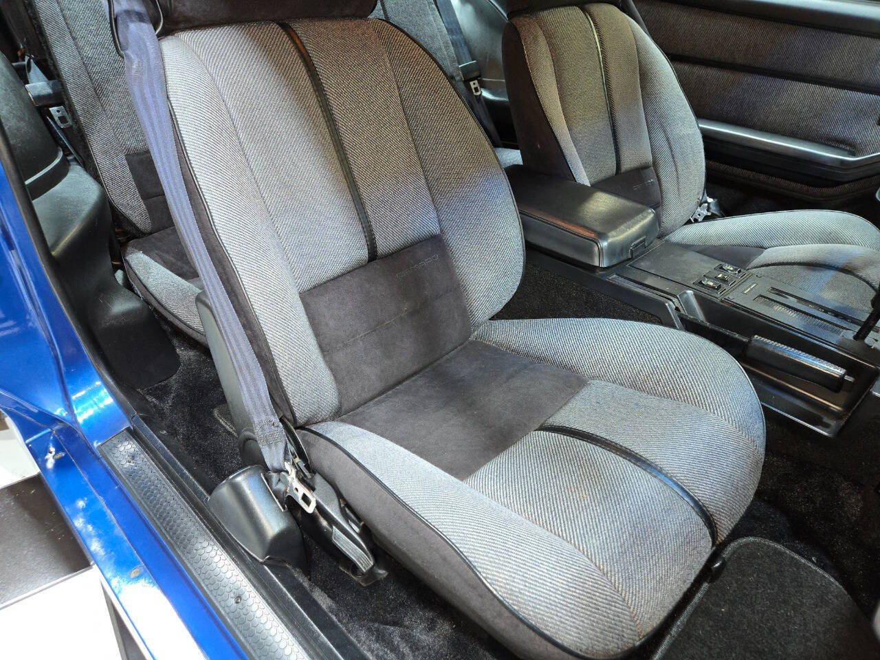 1990 Chevrolet Camaro 10