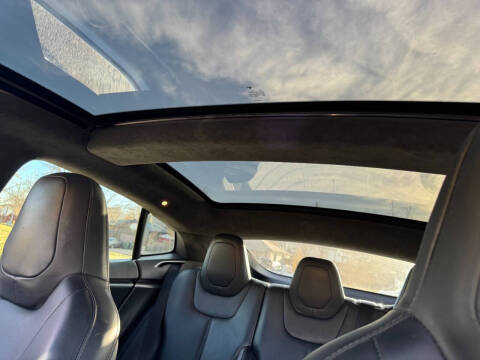 2016 Tesla Model S 90D