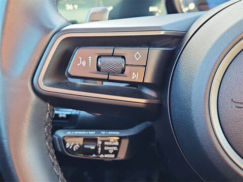 2020 Porsche 911 Carrera