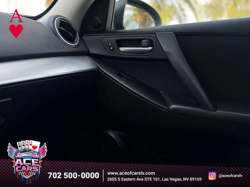2012 Mazda MAZDA3 i Touring