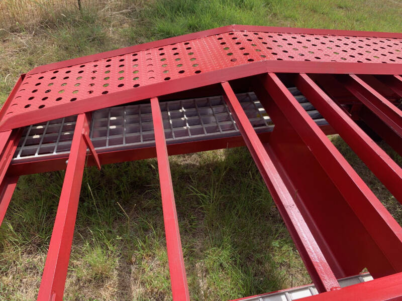 2022 FALCON 20' DECK OVER