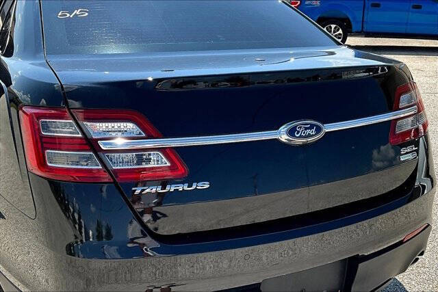 2018 Ford Taurus SEL