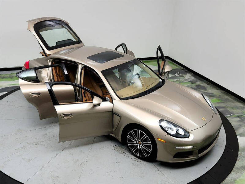 2016 Porsche Panamera