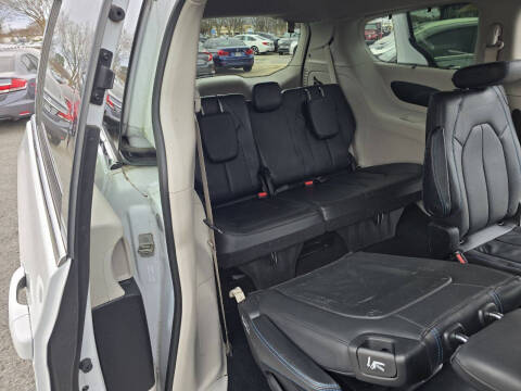 2021 Chrysler Pacifica Touring L