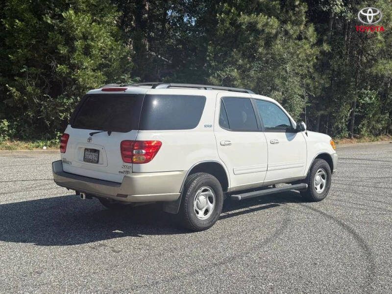 2003 Toyota Sequoia SR5