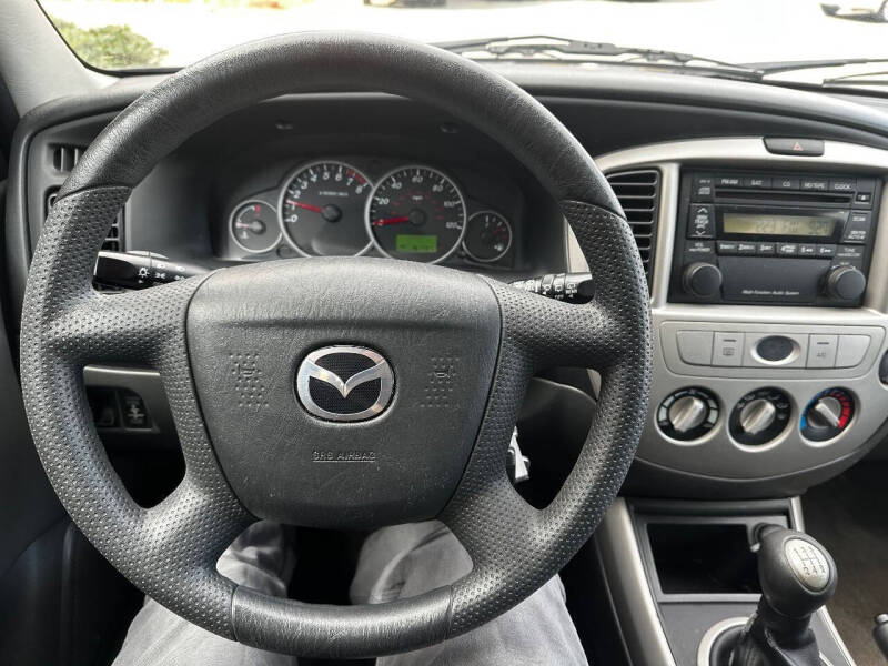 2005 Mazda Tribute i