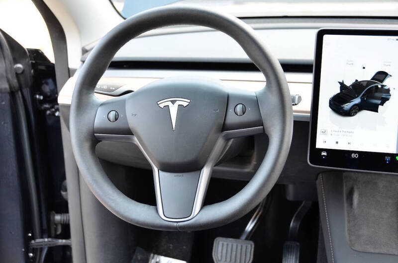 2025 Tesla Model Y Long Range