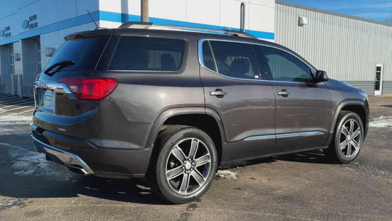 2019 GMC Acadia Denali