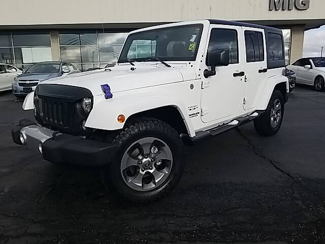 Used 2017 Jeep Wrangler Unlimited Sahara with VIN 1C4HJWEG8HL636474 for sale in Bellefontaine, OH