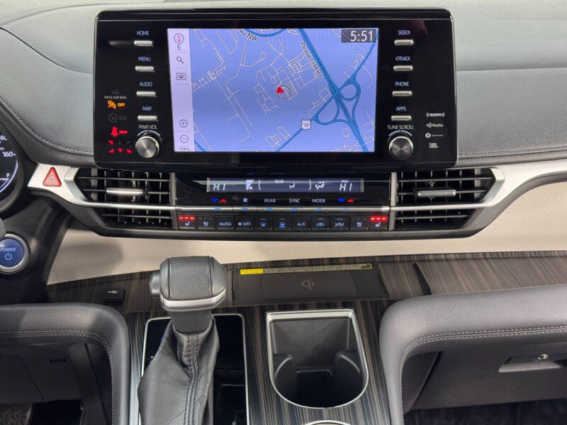 2022 Toyota Sienna Limited 7-Passenger