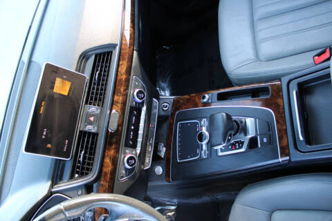 2018 Audi Q5 2.0T quattro Premium Plus