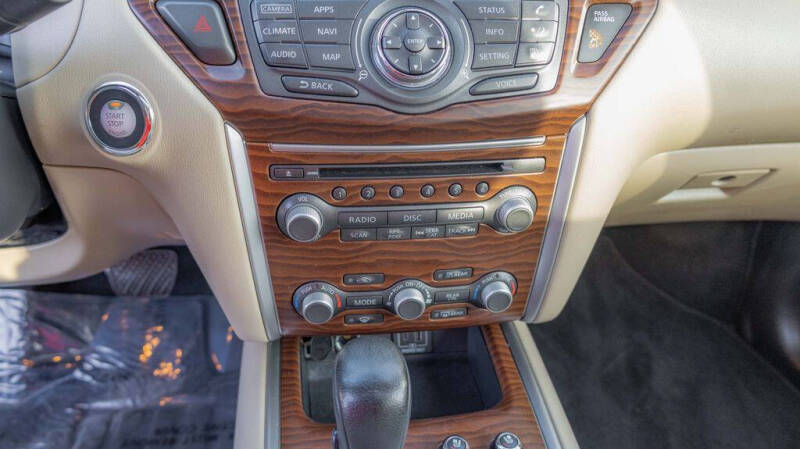 2020 Nissan Pathfinder Platinum