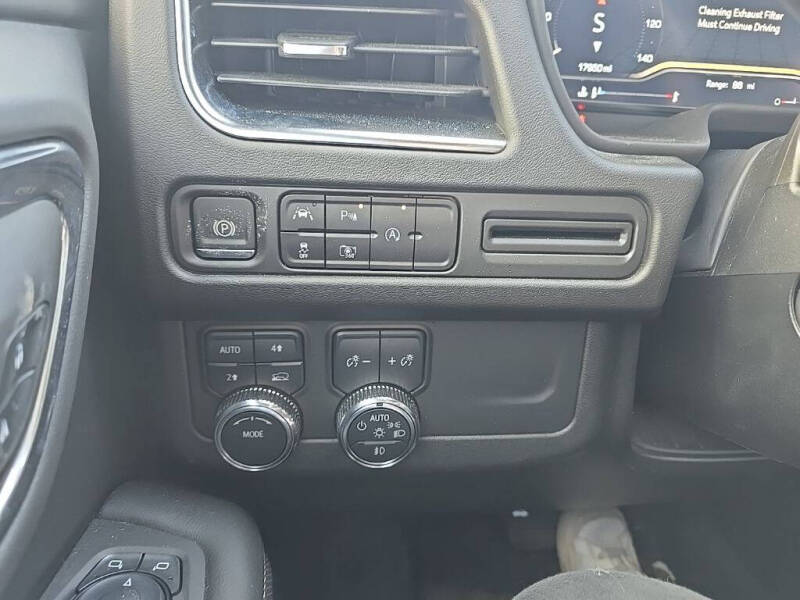 2024 GMC Yukon SLT