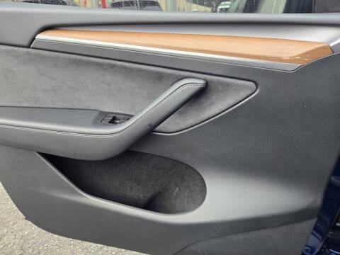 2024 Tesla Model Y Long Range