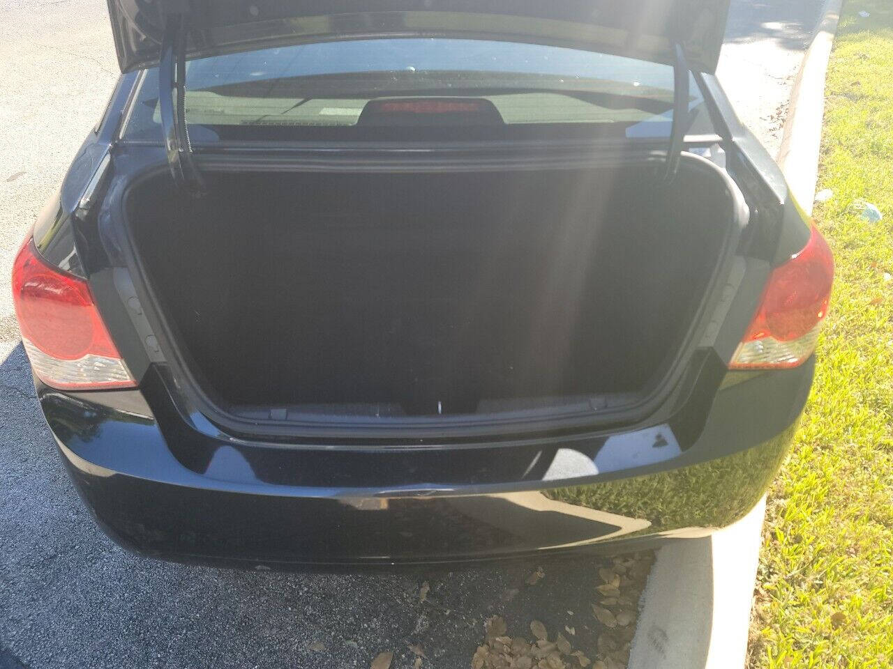 2012 CHEVROLET Cruze Sedan - $7,990
