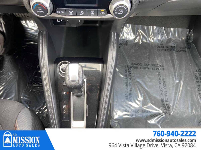 2019 Nissan Kicks SR