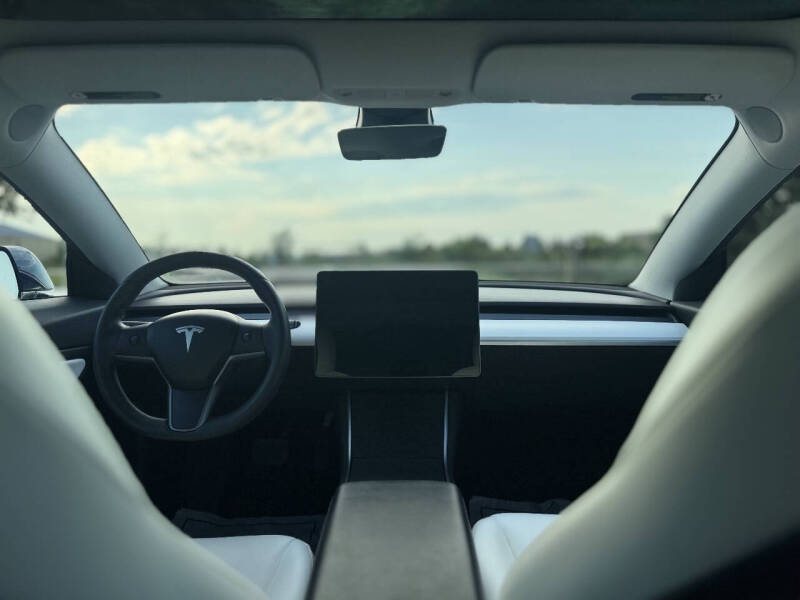2019 Tesla Model 3 Standard Range Plus