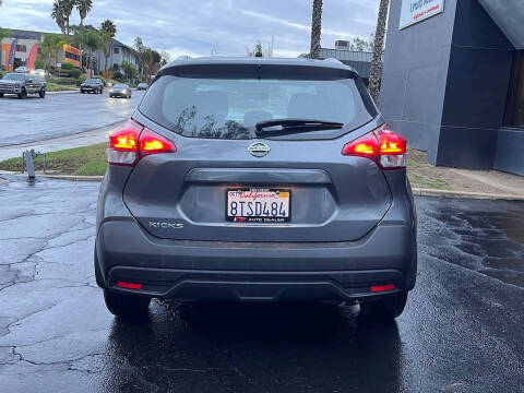2019 Nissan Kicks S