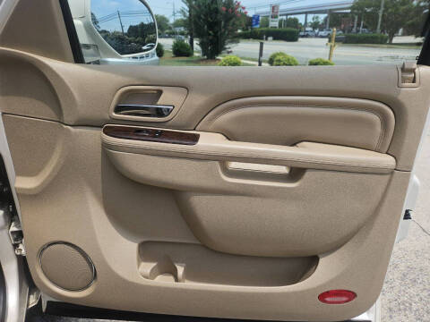 2012 Cadillac Escalade Luxury