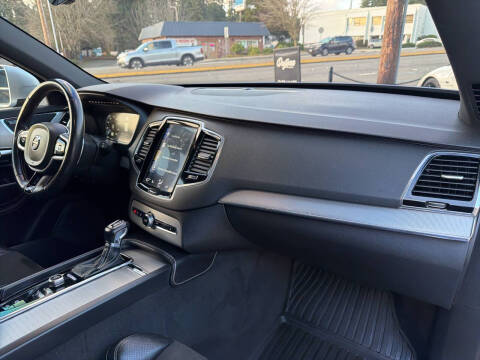 2018 Volvo XC90 T6 R-Design